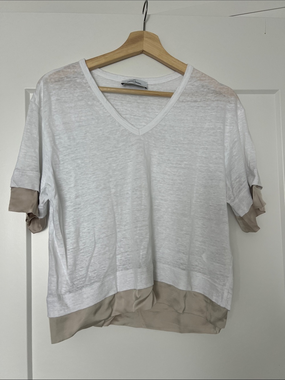Gran Sasso White V-Neck Short Sleeve Tee with Taupe silk Trim